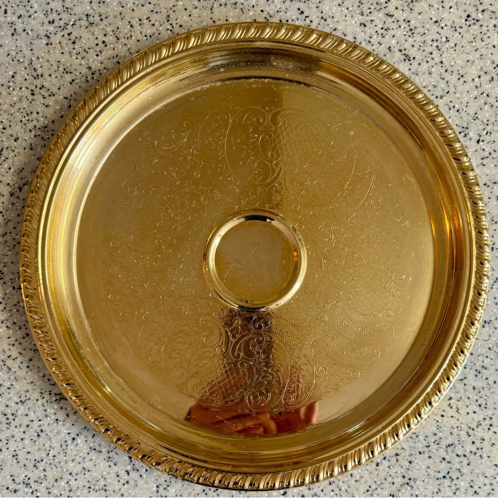 Vtg.Wm Rogers 23k gold plated ornate floral etched tray.12” diameter.